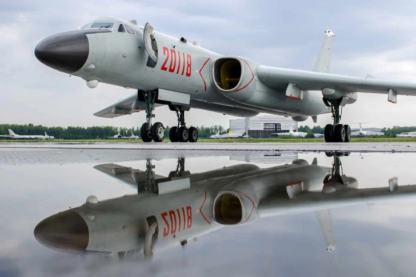 Chinese and Russian nuclear bombers exchanged airfields for the first time in history - H-6K Xian landed in Russia and China received Tu-95MS