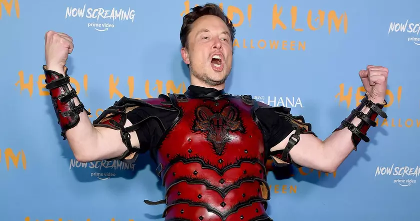 Илон Маск владеет Twitter менее двух недель, а социальная сеть уже демонстрирует рекордный рост аудитории