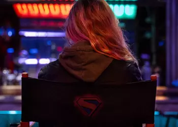 DC начала съемочный процесс фильма Supergirl, где главную роль сыграет звезда сериала Дом Дракона Милли Алкок