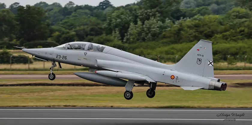 Испания инвестирует €40 млн в модернизацию 19 истребителей Northrop F-5B, которая продлит срок службы самолётов до 2030 года