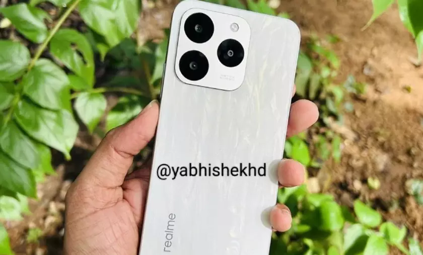 Тройной модуль с двумя камерами: смартфон Realme 15T удивит креативным дизайнерским решением