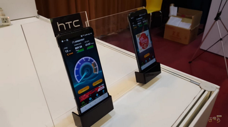 The flagship HTC U12 "lit up" at the event in Taiwan