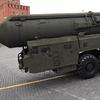 Les Russes ont lancé le missile balistique intercontinental SS-27 Mod 2, d'une portée de 12 000 kilomètres, qui peut transporter une ogive nucléaire d'une puissance allant jusqu'à 500 kilotonnes.-14