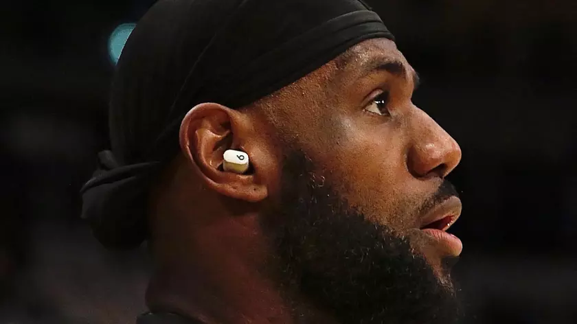 Beats Studio Buds с ANC продают на Amazon за $99.95 (скидка $50)