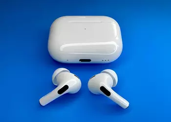Bloomberg: Apple добавит в наушники AirPods возможность синхронного перевода речи