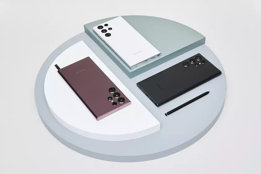 Samsung Galaxy S22 Ultra – лучший флагман компании со 108-МП камерой, стилусом S Pen, 45-Вт зарядкой и One UI 4.1 на Android 12 по цене от 39 999 грн