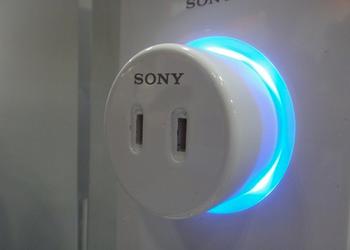 Розетки Sony, требующие денег за использование электричества в общественных местах