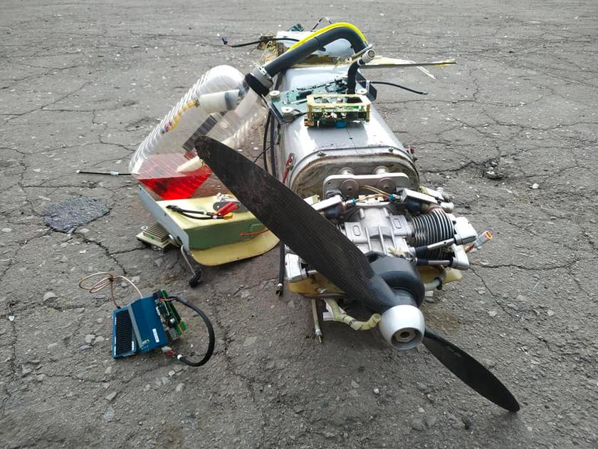 EW der Streitkräfte der Ukraine landete das neueste UAV „Orlan-30“: Anstelle eines Kraftstofftanks hatte es eine Plastikflasche