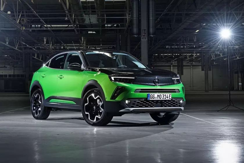 Электрический кроссовер Opel Mokka-E ещё не вышел на рынок, а его уже раскупили
