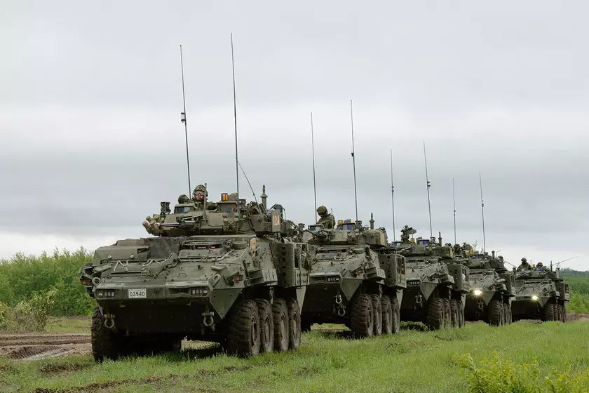 Канадские броневики LAV II ACSV с пулемётами 7.62-мм уже едут в Украину