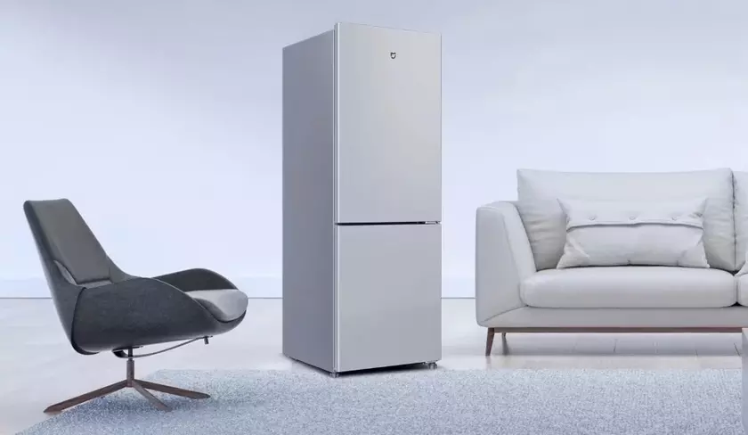 Компактный холодильник Xiaomi Mijia белого цвета