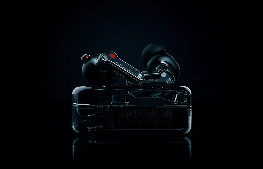 Инсайдер: Nothing на презентации Phone (2) покажет также Ear (2) Black Edition