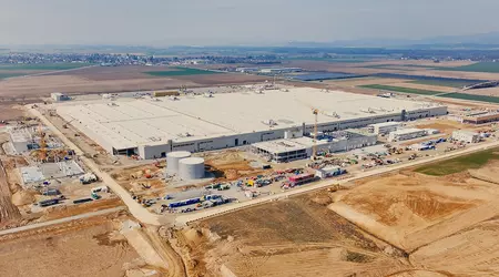 BMW a achevé la construction de la partie centrale de l'usine de batteries en Bavière