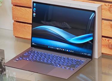 Король портативності: огляд ноутбука ASUS Zenbook S 14