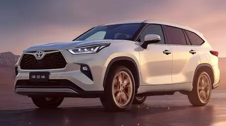 Toyota Highlander у Китаї отримав великий дисплей і повністю сенсорне керування клімат-контролем