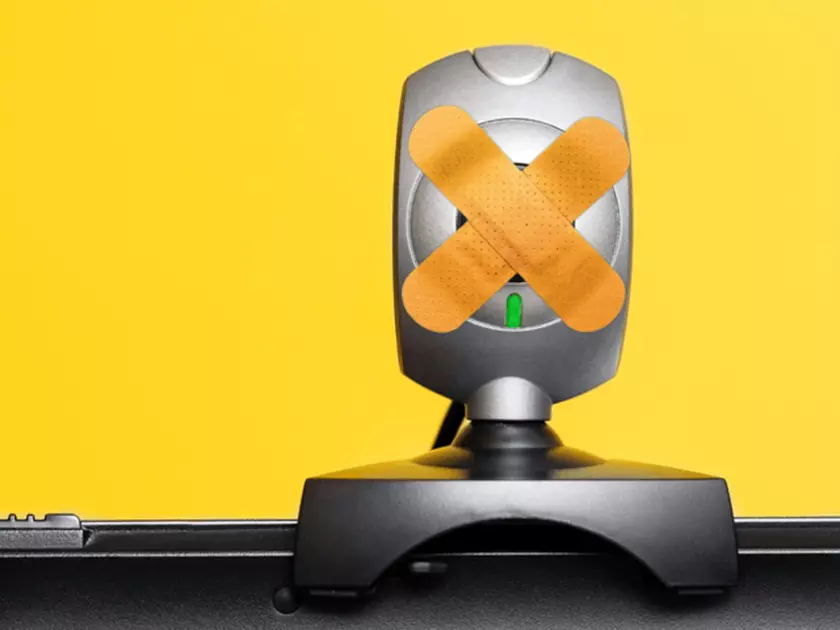 CERT рекомендует любителям порно заклеивать веб-камеры