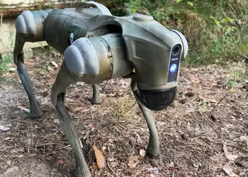 Украинские военные прицепили "робособаку" на тяжелый мультикоптер 