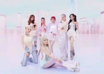 G-SHOCK и XG - как Casio сменила курс с "часов для выживания" на неоновый стиль для TikTok-поколения