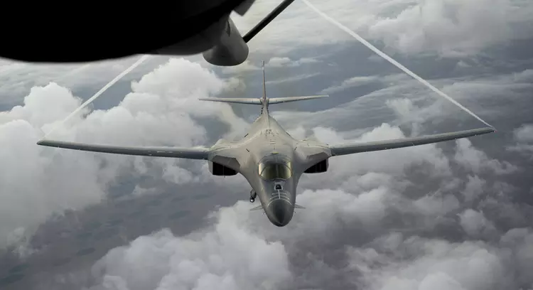Les bombardiers stratégiques B-1B Lancer ont ...