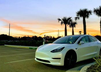 Tesla Model 3 already costs less than the Toyota Camry - Californians can buy an electric car for $25,240