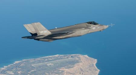 La Marina estadounidense quiere equipar los cazas de quinta generación F-35 Lightning II con los nuevos misiles JAGM-F