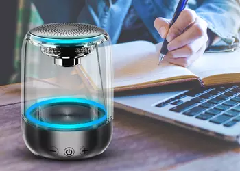 Беспроводная цветомузыкальная колонка NBY C7 с прозрачным корпусом и Bluetooth 5.0 за $12