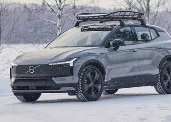 Volvo EX30 стал первым электромобилем Volvo, у которого есть версия Cross Country