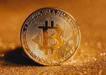 Il Bitcoin sale a 138.070 dollari in pochi secondi sulla borsa delle criptovalute Binance.US