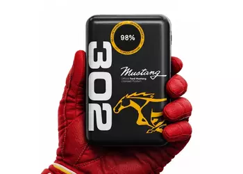 Зарядка с характером маслкара: Gobolut представила повербанки в стиле Ford Mustang