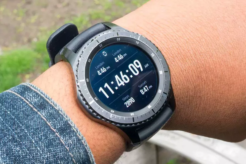Какие размеры получат смарт-часы Samsung Galaxy Watch