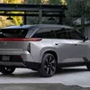 Миниатюра электрического Toyota Highlander 2027 вид 2