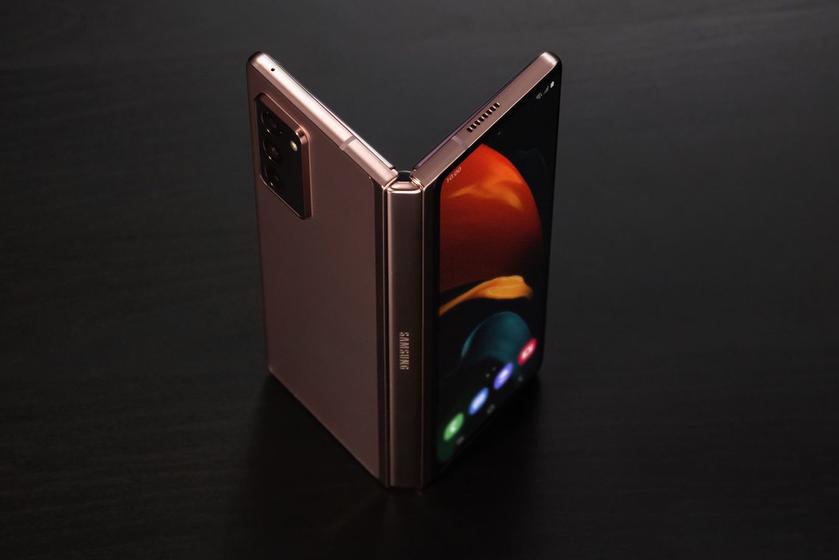 Слух: Samsung Galaxy Z Fold 3 получит утолщённое стекло UTG и поддержку стилуса S Pen