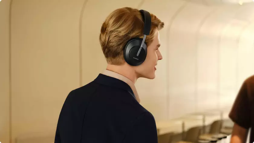 Huawei FreeBuds Studio c обновлением получили поддержку HarmonyOS Super Device