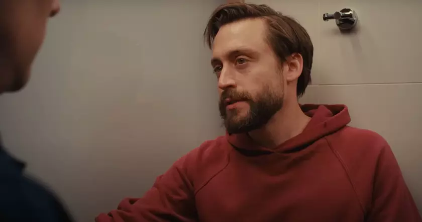 Киран Калкин снова на экране: обзор роли в новом фильме Настоящая боль