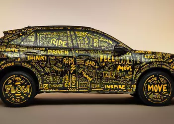 Volkswagen показал новый T-Roc перед премьерой