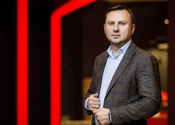 "Поляки были очень удивлены - появился оператор, к которому можно прийти в отделение и все будет быстро и качественно": интервью с Андреем Чепигой, СЕО Нова Диджитал