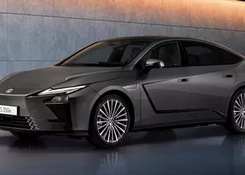 The eighth-generation Lexus ES is unveiled in Europe: now hybrids and electric versions