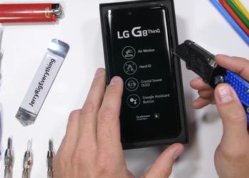 JerryRigEverything розібрав LG G8 ThinQ та радить не купувати цей смартфон