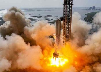 SpaceX выполнила огневое испытание 11 двигателей самой мощной в мире ракеты Super Heavy, которая отправит на Марс корабль Starship