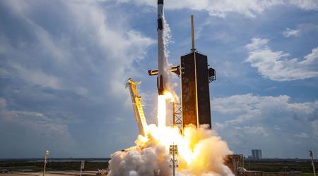 SpaceX pondrá en órbita algunos de los satélites Starlink V2 Mini que han comenzado a descender