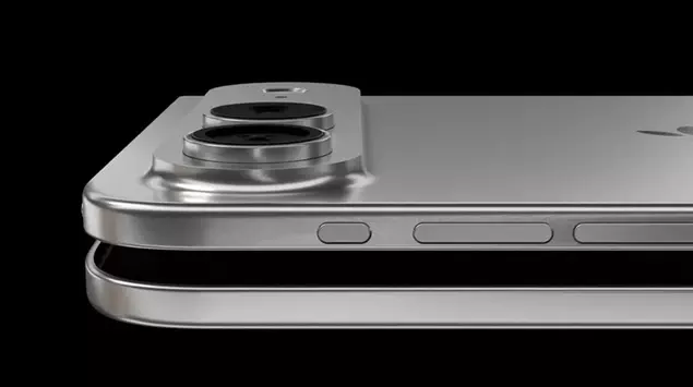 First live photo of Apple's foldable ...