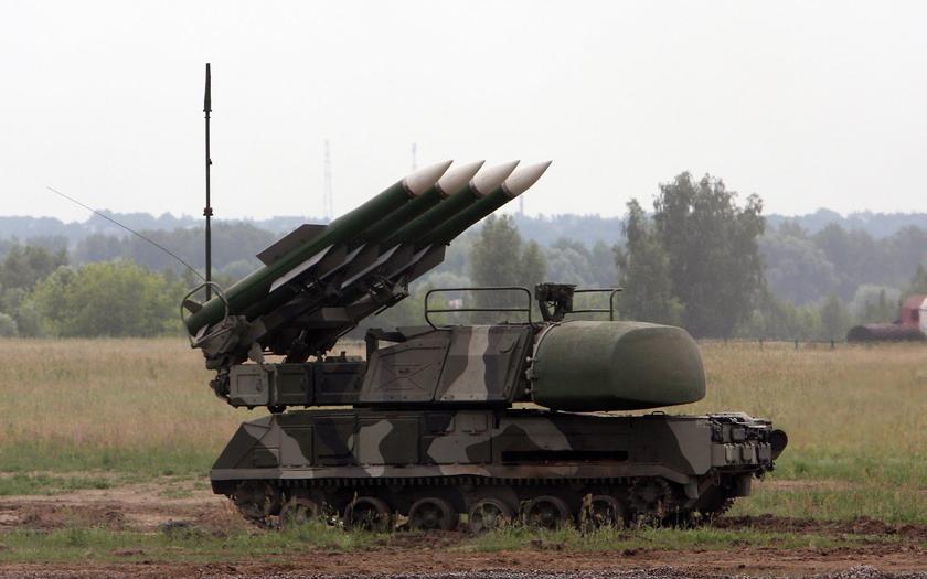 «Зрелище, на которое можно смотреть вечно»: украинские артиллеристы показали, как уничтожили российский «Бук» (видео)