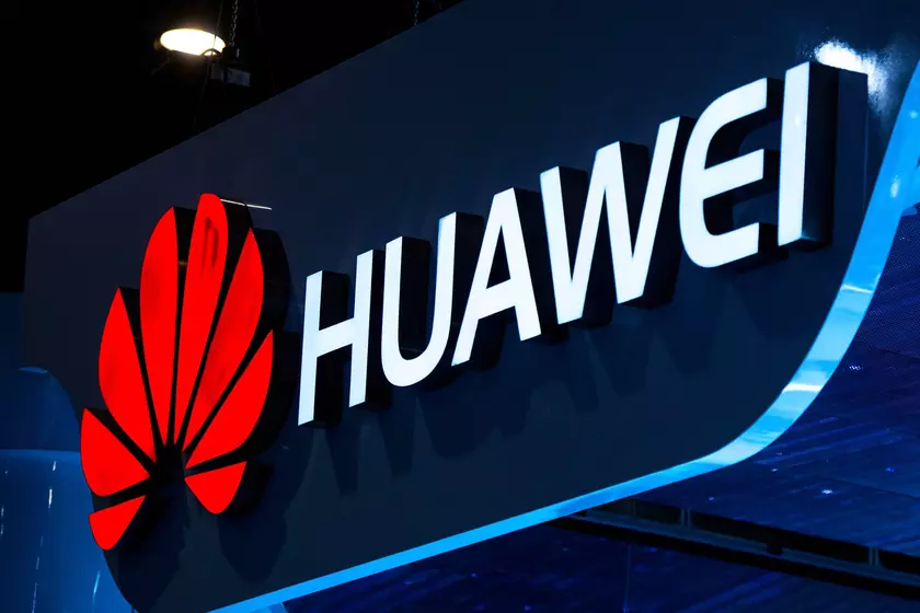 Bloomberg: Huawei нашла способ обойти санкции США, компания передаст лицензию на производство своих смартфонов партнёрам
