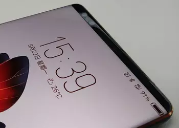 В Сети появилось фото безрамочного смартфона Nubia с двойной фронтальной камерой