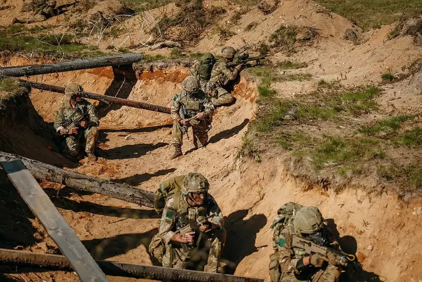 Даже не 100 тысяч: численность британской армии сократилась до наименьшего размера со времен наполеоновских войн