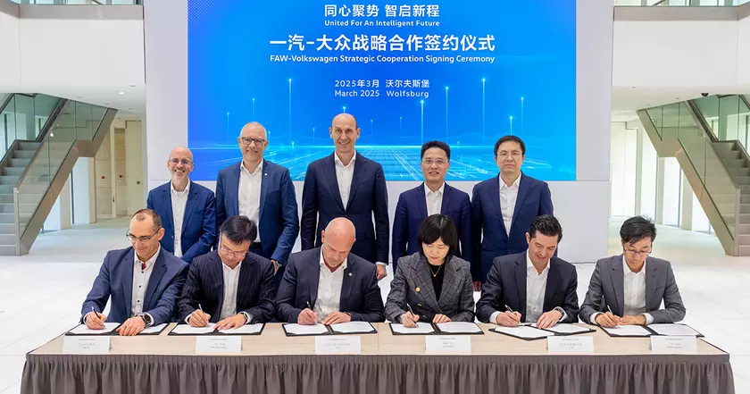 Volkswagen и FAW укрепляют партнерство: Подписание стратегического соглашения