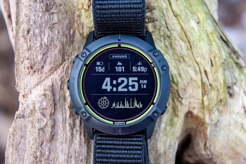 Garmin Enduro: смарт-часы с автономностью до 65 дней, функцией подзарядки от солнца и Garmin Pay за $800