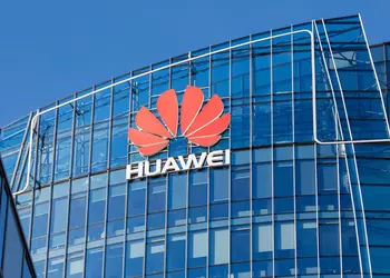 Huawei closes stores in Russia due to a shortage of products
