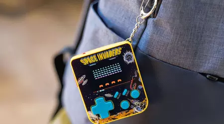 Great size! Introduced the Super Micro Keychain Gamer, a mini console the size of a keychain for running retro games