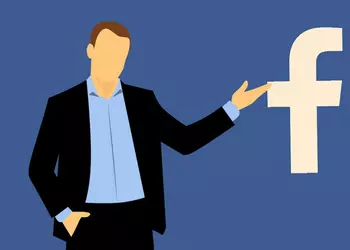 Facebook переманил главу разработки чипов из Google